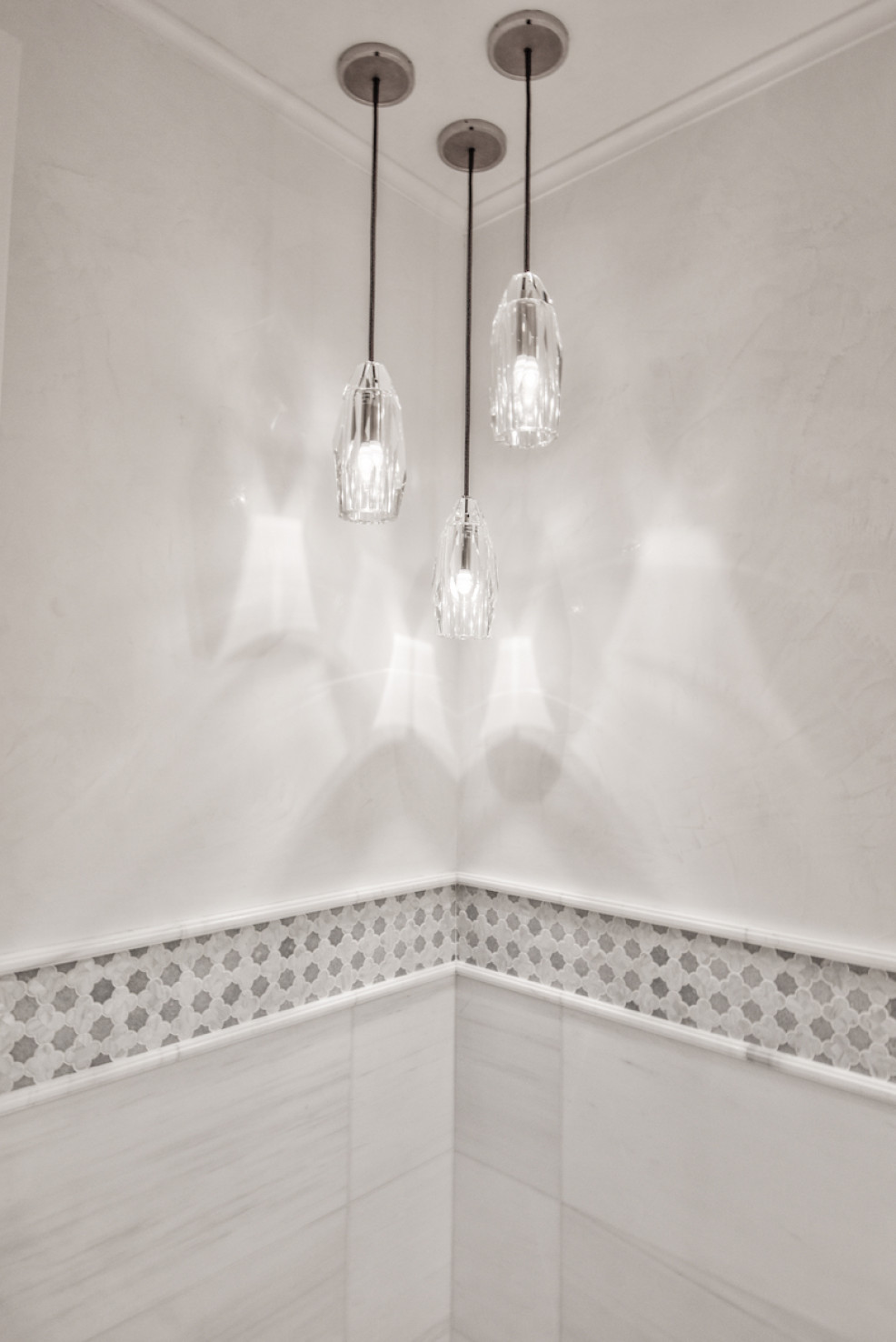 bathroom-hanging-chandelier-lights-nyc