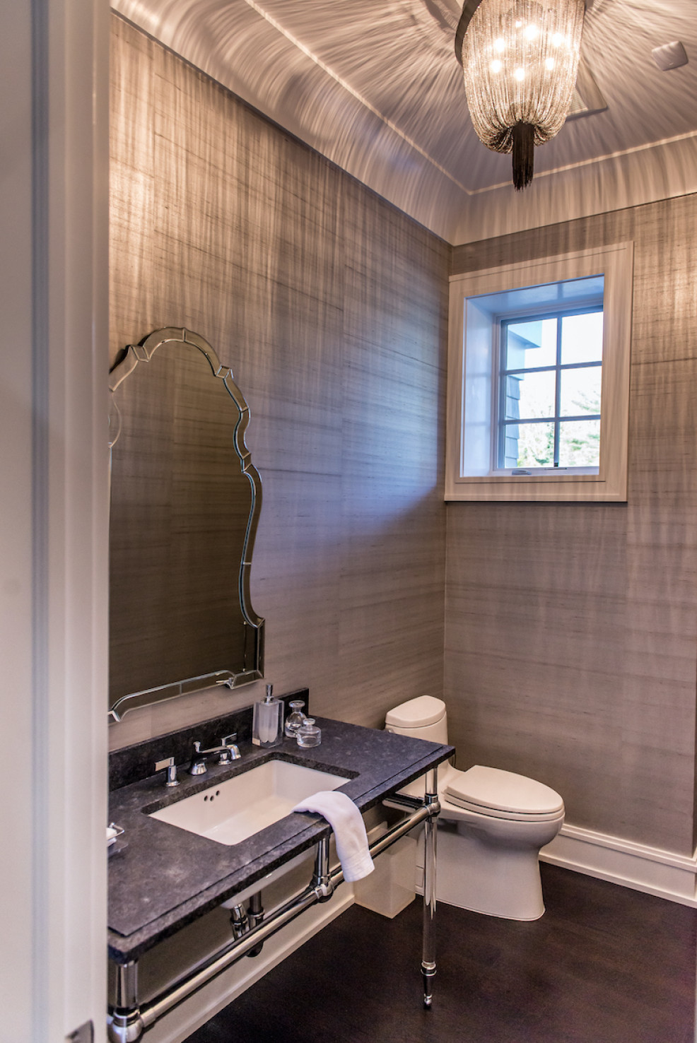 bathroom-interior-design-silver-gray