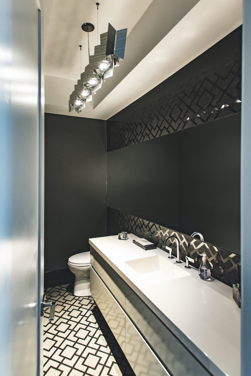 dark-black-bathroom-design-tiled-floors