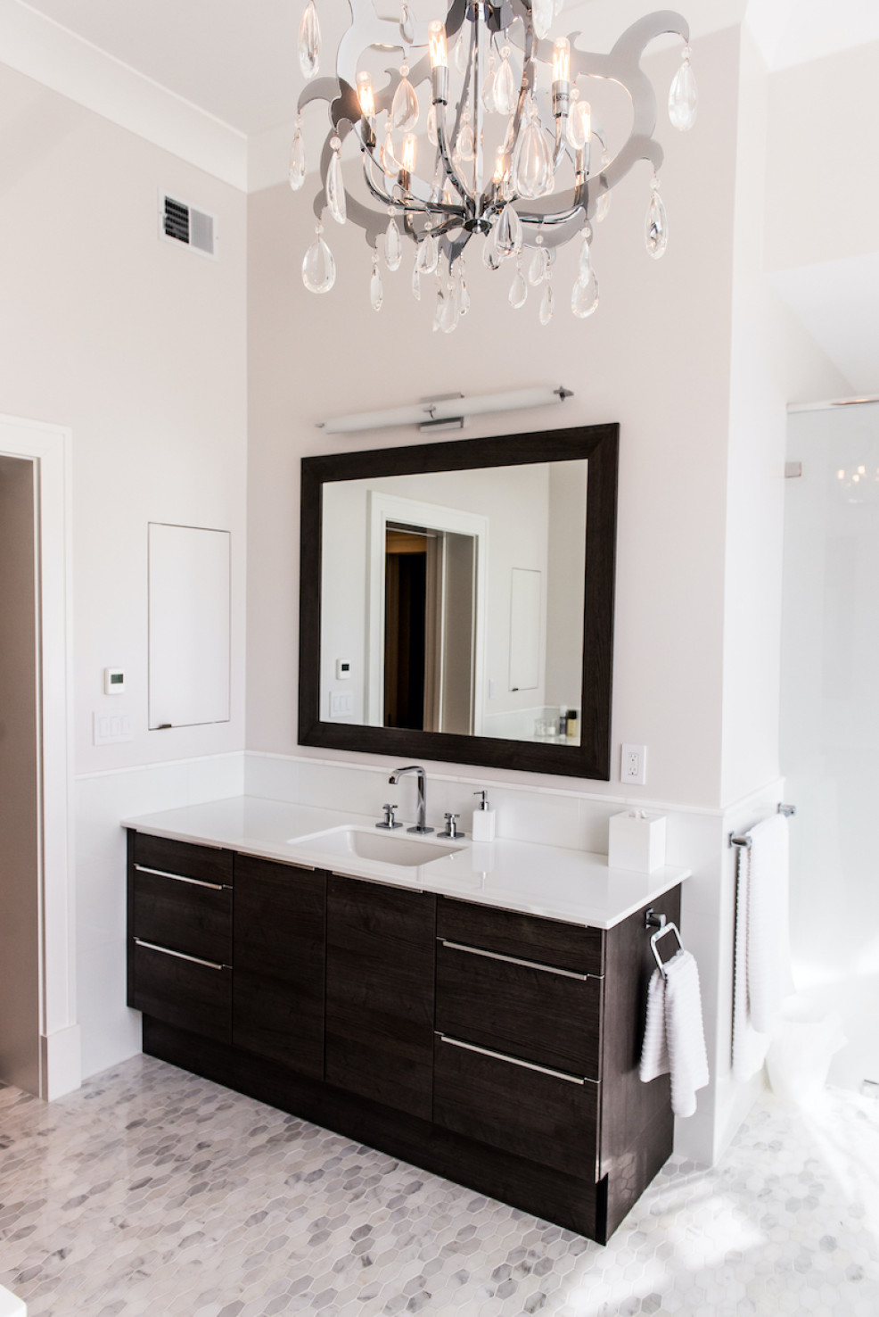 dark-wood-drawers-bathroom-vanity-design