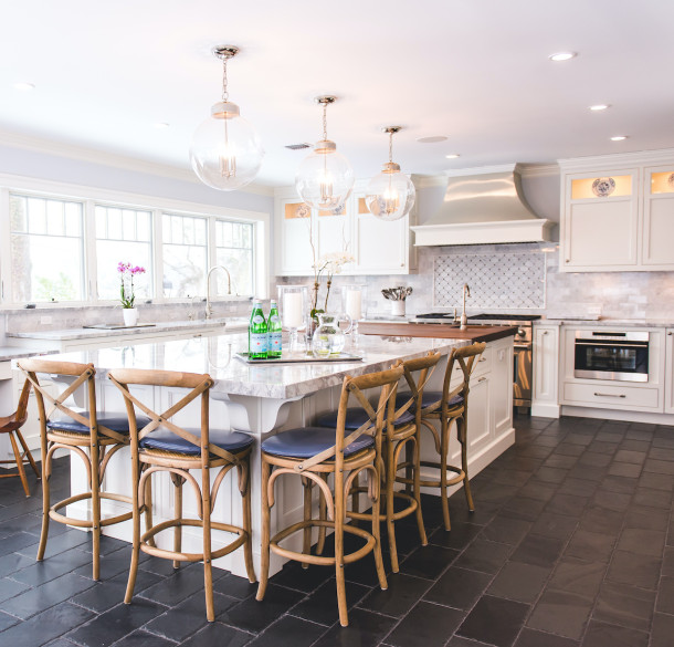 kitchen-island-bar-stools-huntington-bay-ny-interior-design