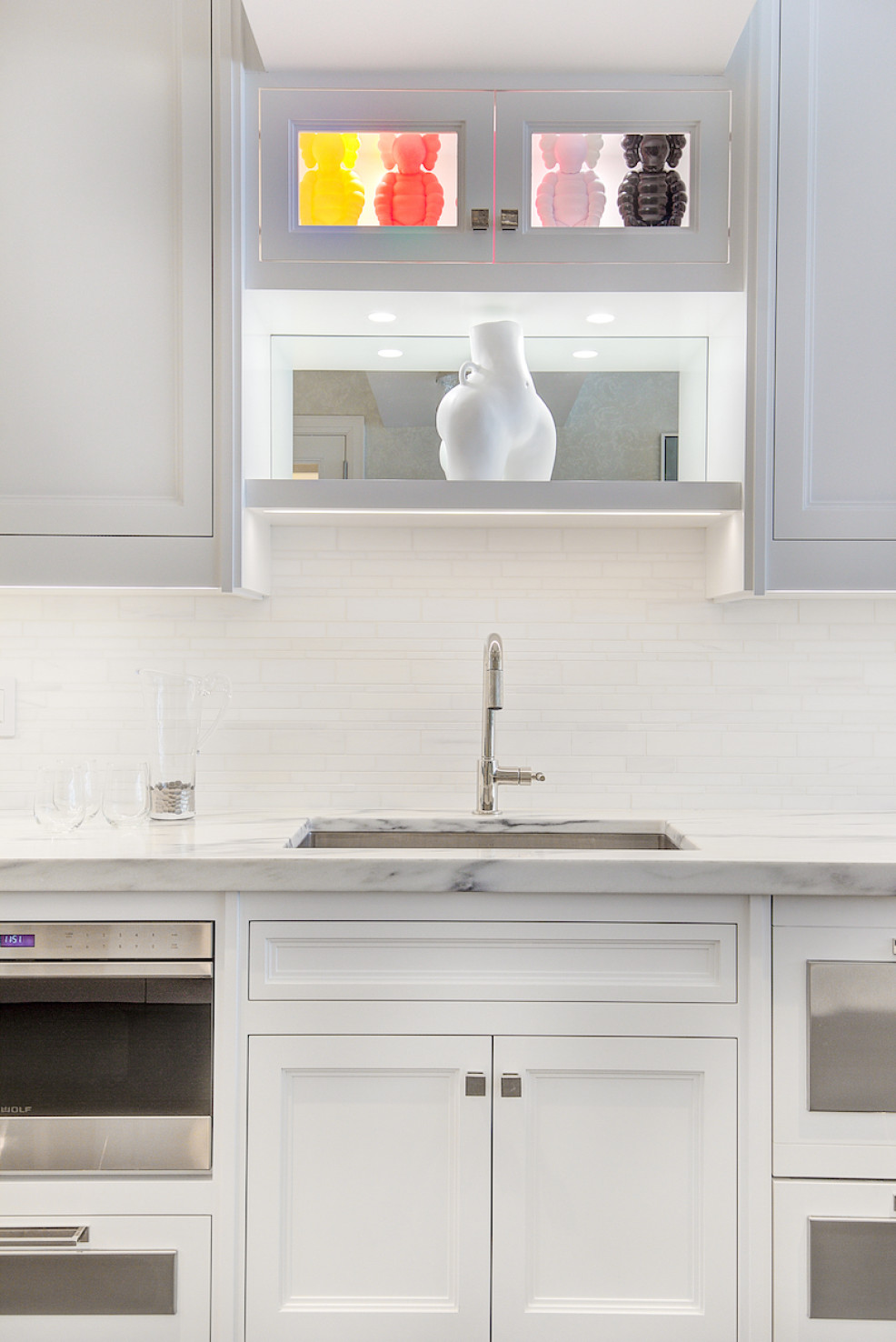 new-york-city-kitchen-sink-marble-countertop-design