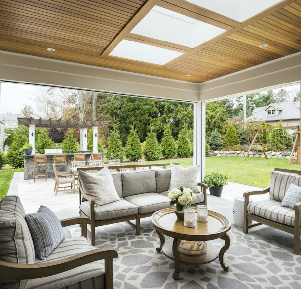 outdoor-patio-area-skylights-outdoor-furniture