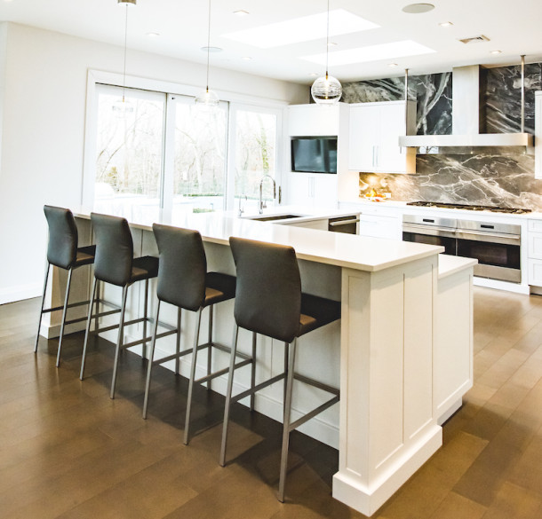 sands-point-ny-kitchen-island-seating-bar-stools