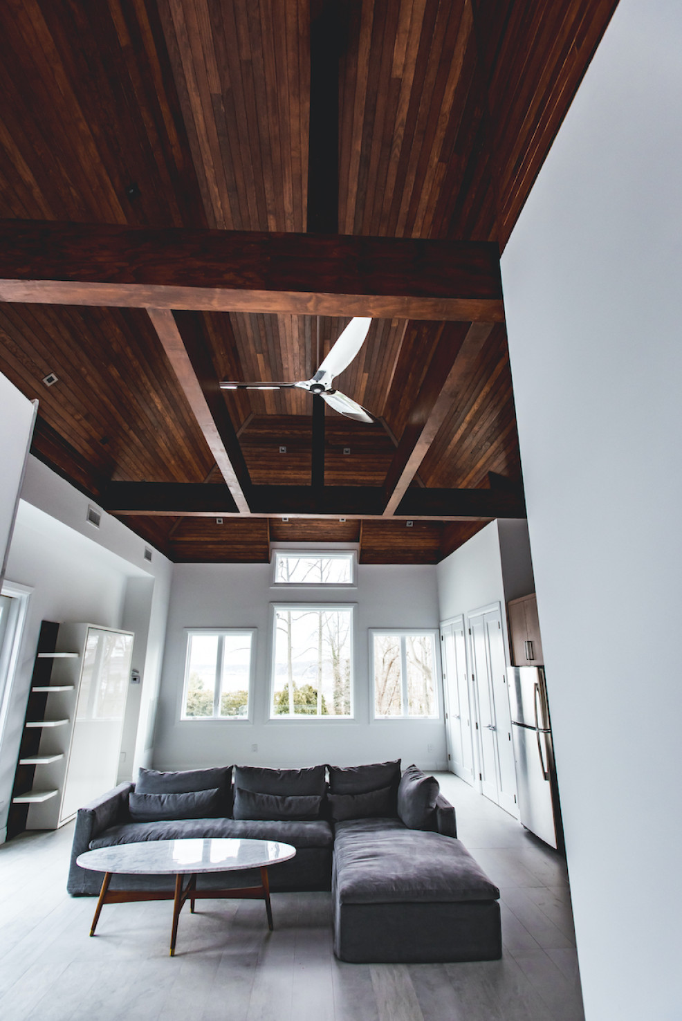 wooden-ceiling-living-room-interior-design-sands-point-ny