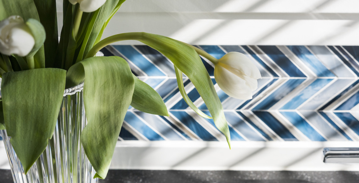 backsplash-details-bathroom-powder-room-sands-point-ny