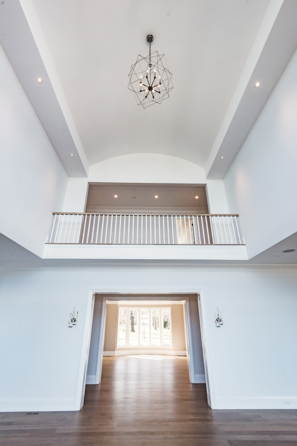 front-entryway-cat-walk-balcony-sands-point-ny