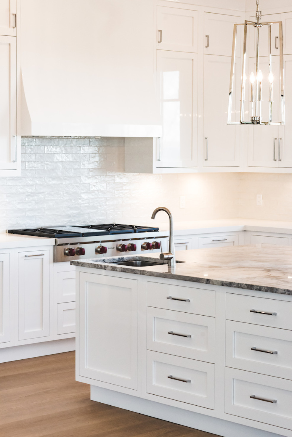 katharine-jessica-interior-design-kitchen-design-gas-range