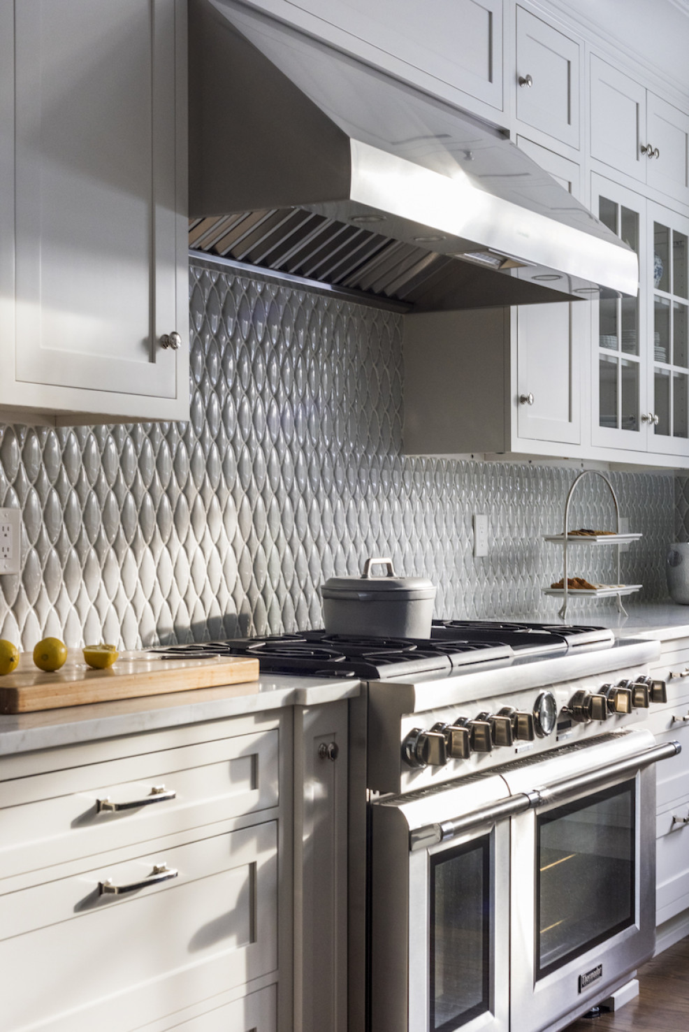 kitchen-range-stove-backsplash-sands-point-ny