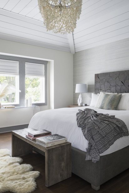 bedroom-designer-sands-point-ny-shiplap-ceiling