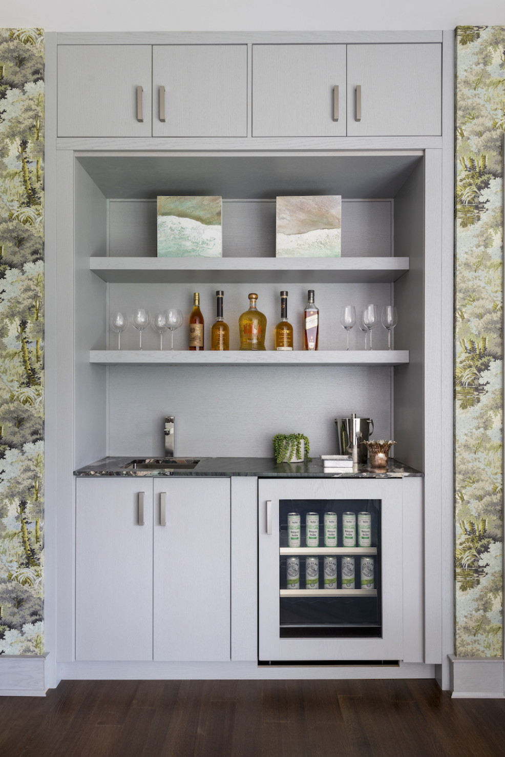 built-in-wet-bar-design-gray