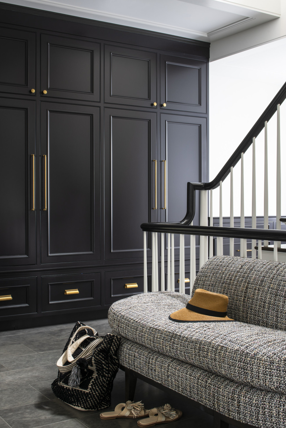 manhasset-ny-black-door-closet-gold