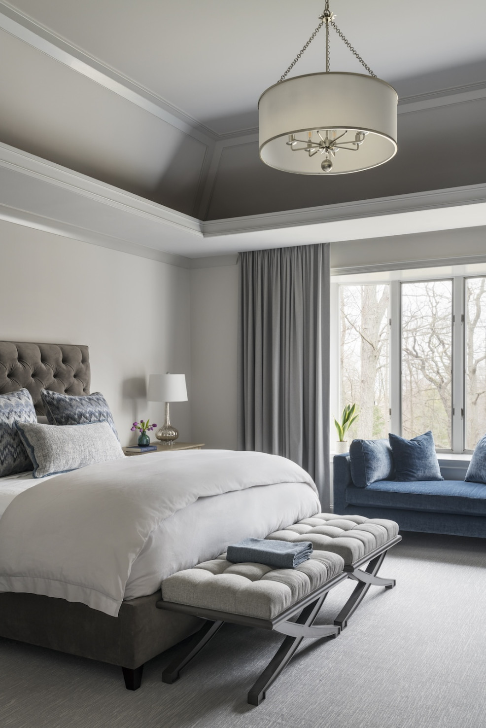 bedroom-interior-design-grey-beige-blue-sofa