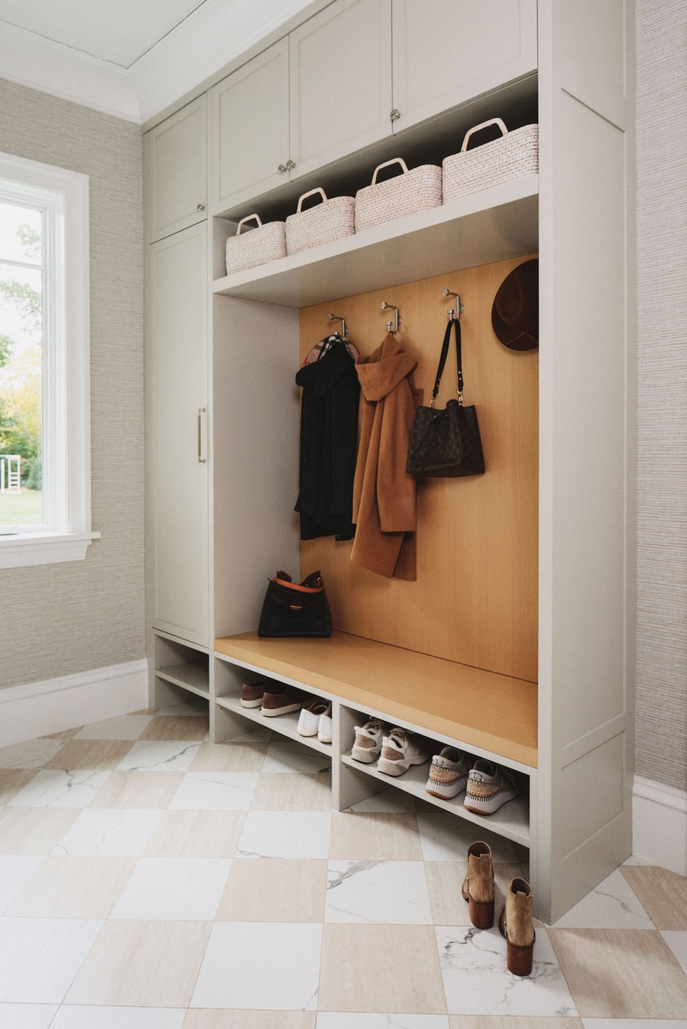 mud-room-coat-tree-built-in